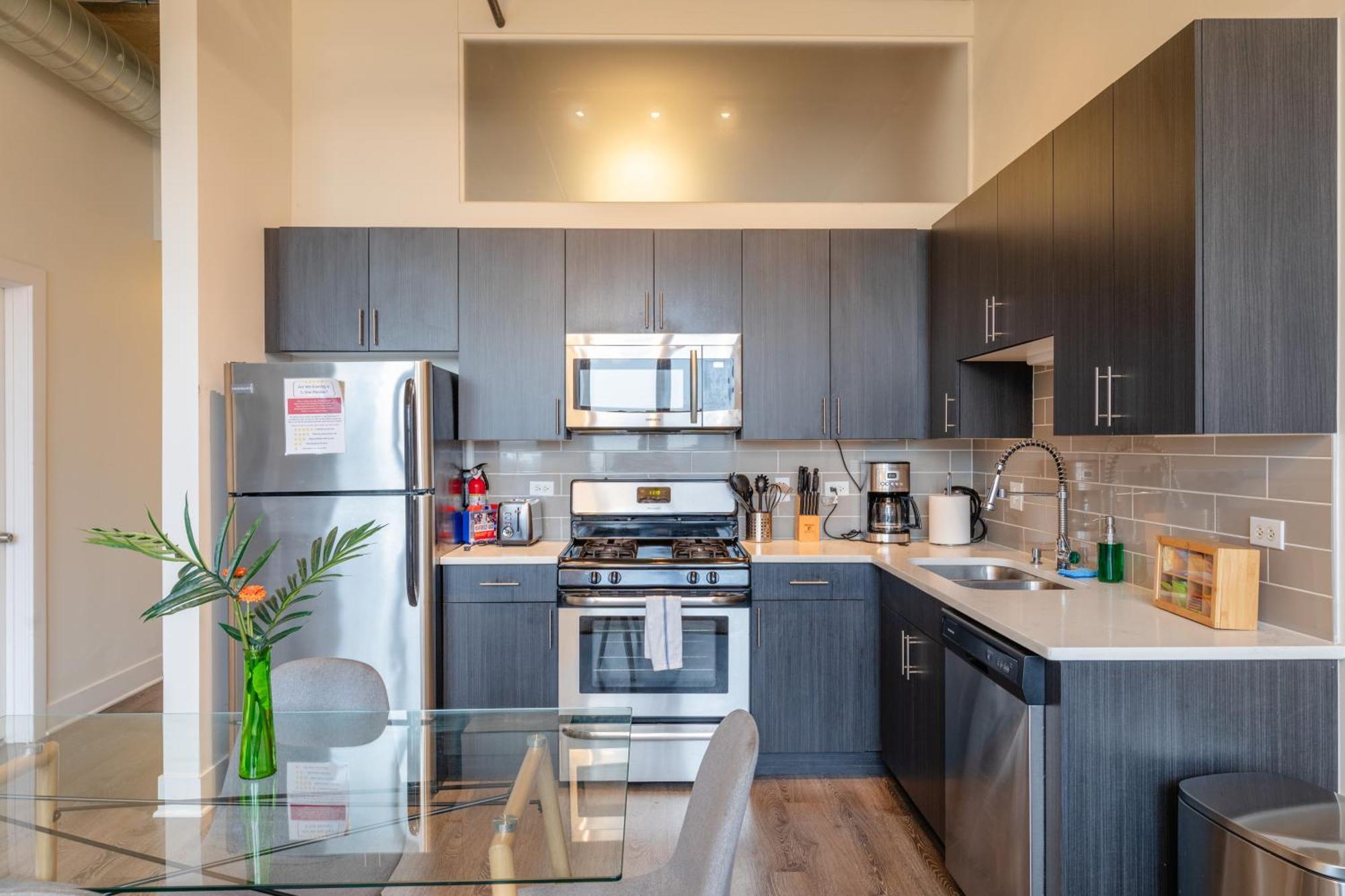 Family Friendly 2Br South Loop Suite With Optional Parking And Gym Access Sleeps Up To 8 Near Mccormick Place And Soldier Field Чикаго Экстерьер фото